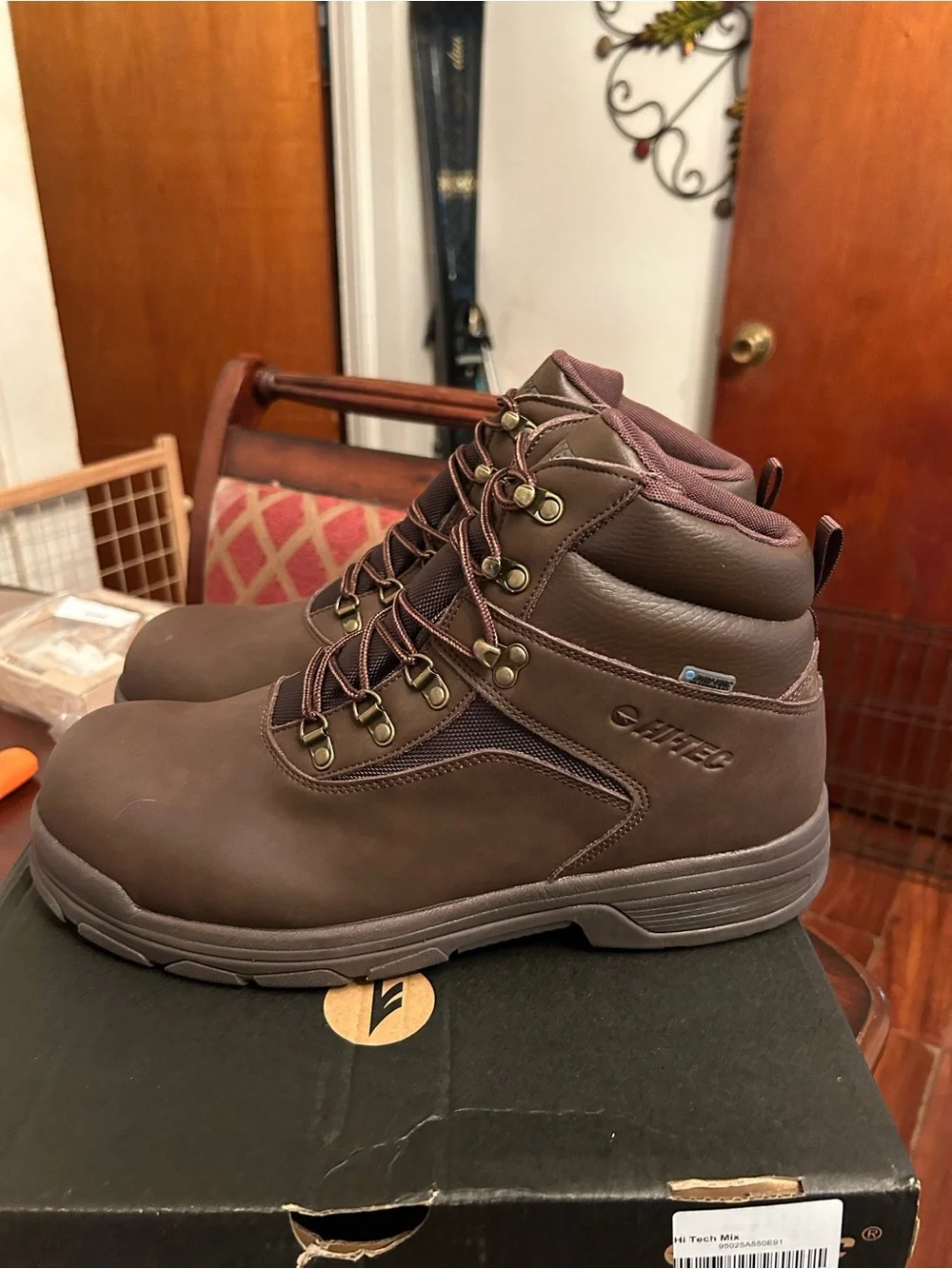 Hi-Tec Brown Men's Steel Toe Work Boots with Lace-Up Ankle Support